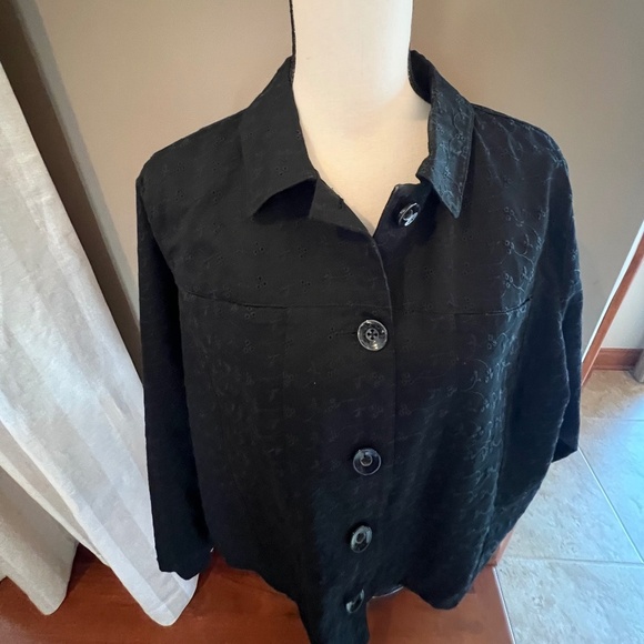 Woman's Studio Works Black Eyelet Cotton Line Button Up Jacket, Size 2X - Picture 2 of 13
